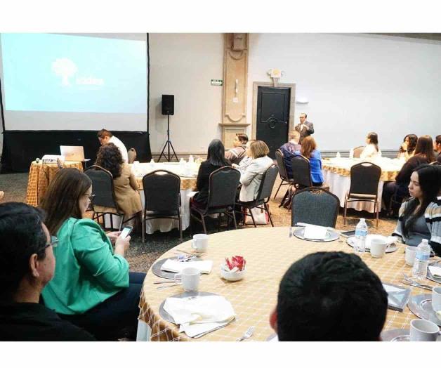 Facilitan capacitación en comercio exterior