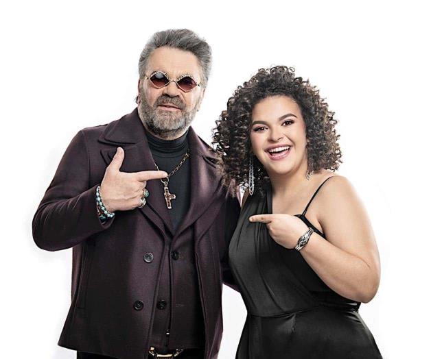 Juego de Voces: Competencia musical entre padres e hijos