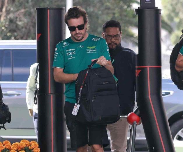 Fernando Alonso firma contrato multianual con Aston Martin Fernando Alonso firma contrato multianual con Aston Martin