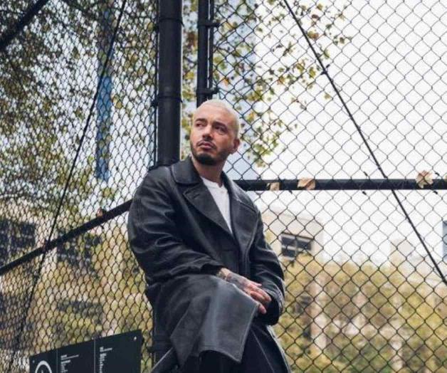 J Balvin y el video de un supuesto OVNI que captó