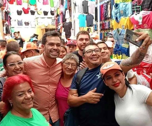 Recorren Máynez y Cuevas Tepito; echan cascarita