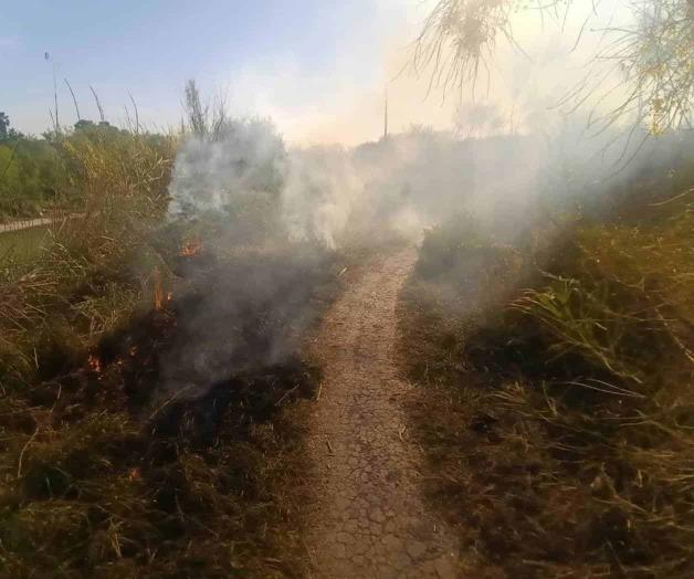 Afectan incendios caminos vecinales