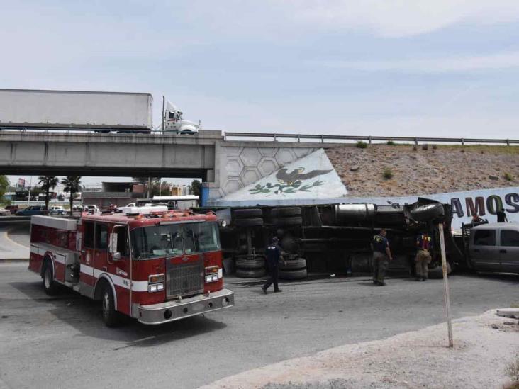 Reynosa: Volcadura de tráiler en carretera a Río Bravo