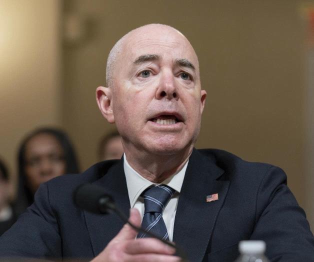 Someterán a juicio a Mayorkas Someterán a juicio a Mayorkas