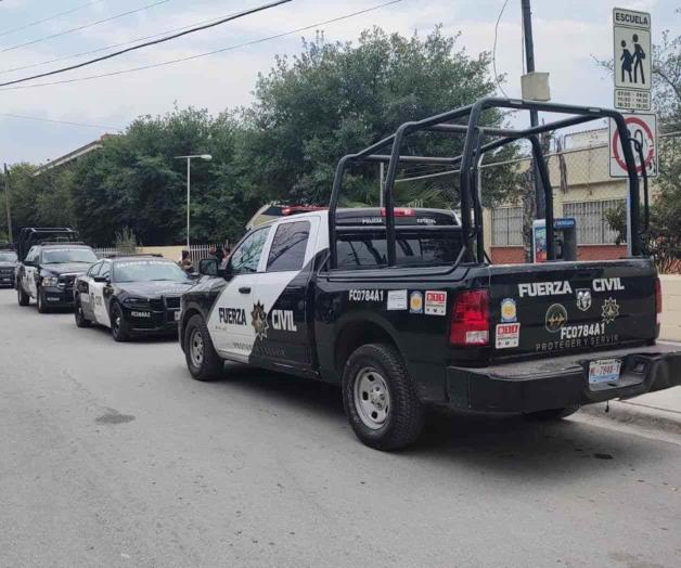 Adolescente lleva pistola de postas a escuela en Monterrey Adolescente lleva pistola de postas a escuela en Monterrey