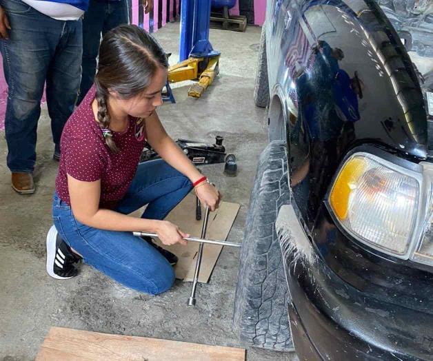Darán capacitación de mecánica a mujeres en Reynosa Darán capacitación de mecánica a mujeres en Reynosa