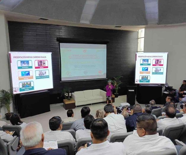 Explican bondades del plan de Formación Dual