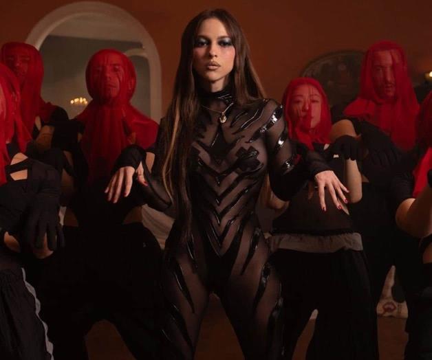 Muestra lado dark  en su ‘funeral’