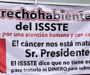 En #Reynosa protestan jubilados y derechohabientes por falta de medicamentos, mala atención, entre otros en el ISSSTE