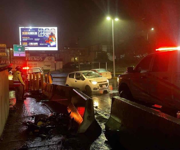 Accidente de auto en Monterrey deja a pareja herida