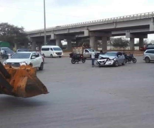 Fuerte colisión bajo el puente de la Pedrera
