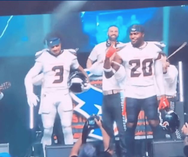 Houston Texans presentó uniformes al son de mariachi Houston Texans presentó uniformes al son de mariachi