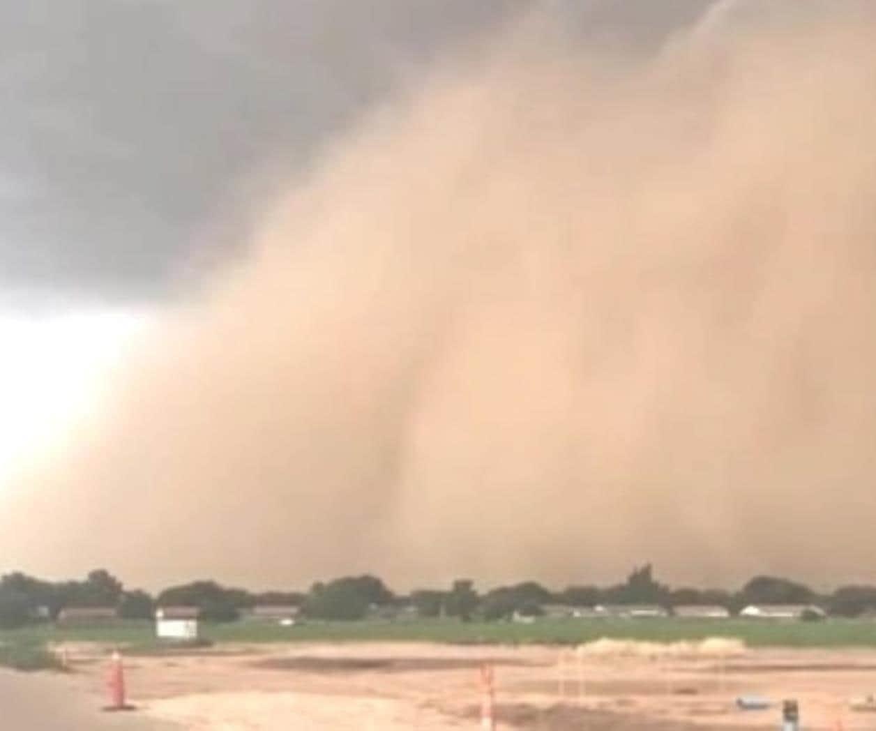 Severa tormenta de arena azota a El Paso