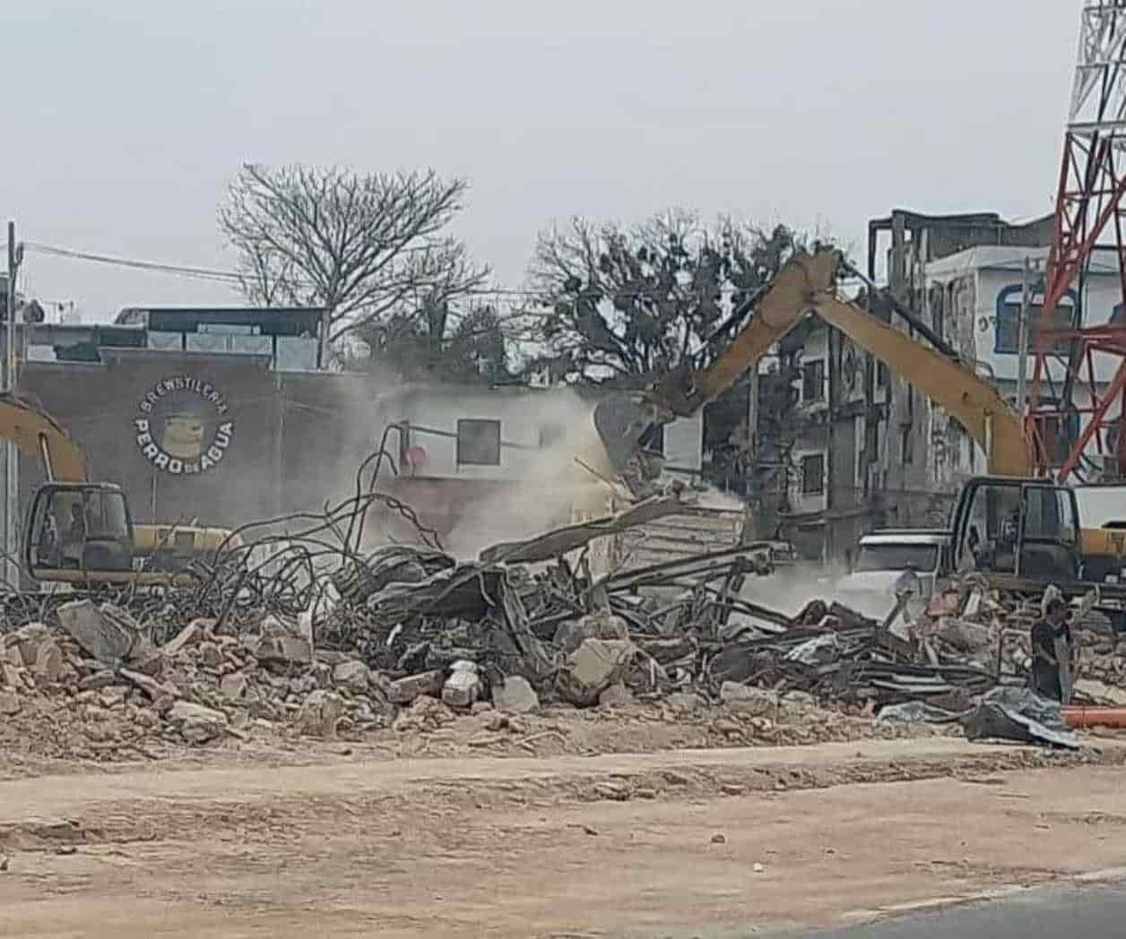 Finaliza demolición de antiguo edificio 