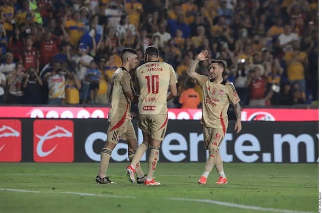 Golean Tigres 4-1 a Xolos y aseguran lugar en Liguilla Directa