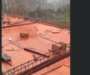INTERNACIONAL | A través de redes sociales circularon diversos videos que muestran el impresionante granizo del tamaño del puño de un adulto promedio que dejó una tormenta en Guangzhou la capital de la provincia de Guangdong.