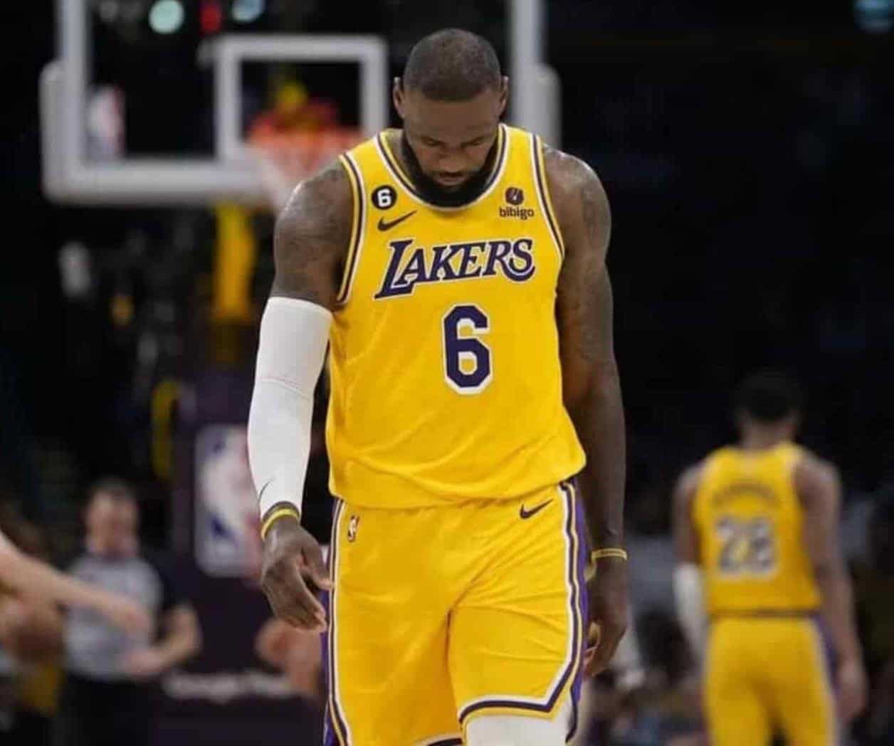 LeBron renuncia a más de 50 mdd para que Lakers contrate una estrella