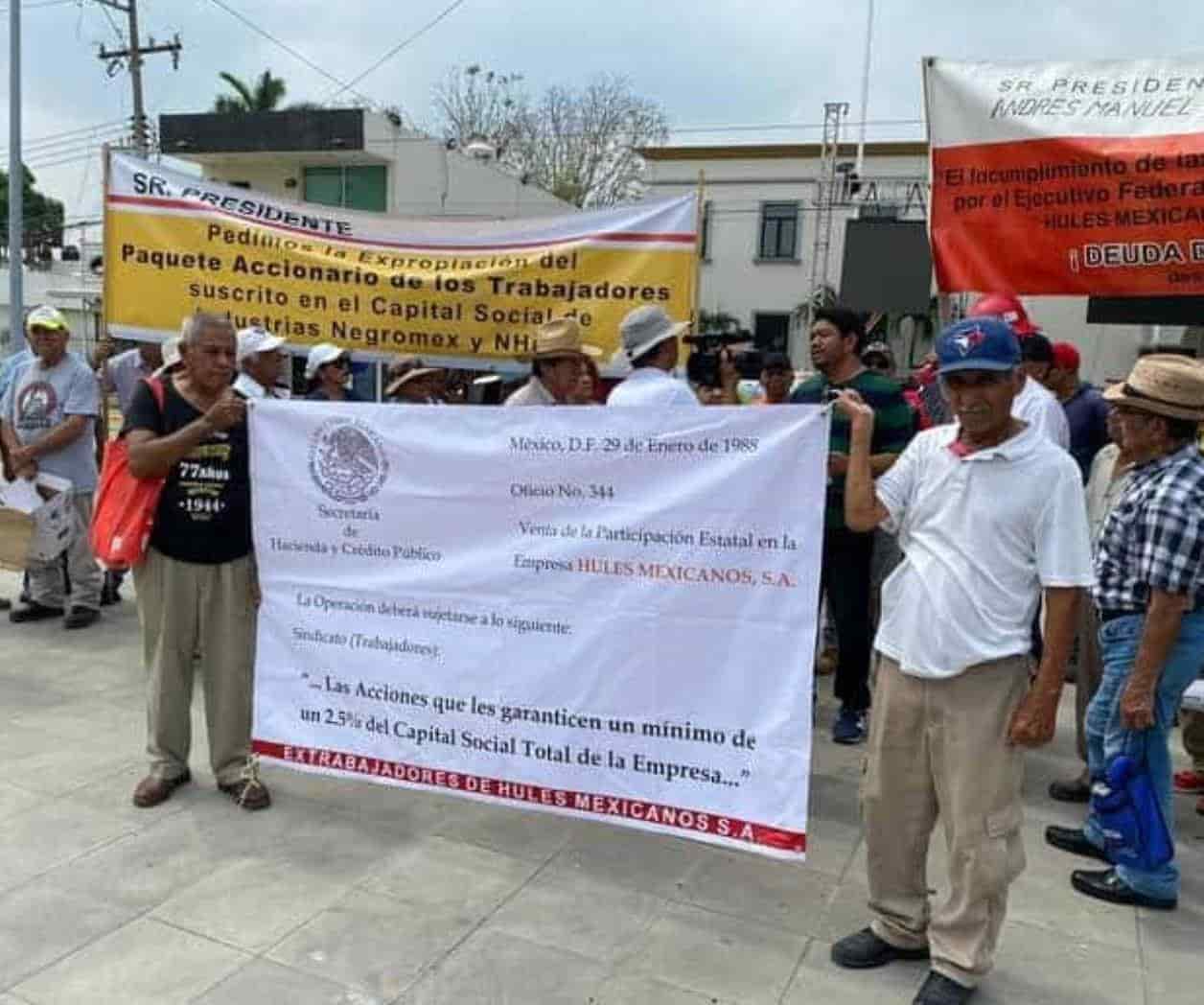 Protestan ‘huleros’ en Día del Trabajo en Altamira Protestan ‘huleros’ en Día del Trabajo en Altamira