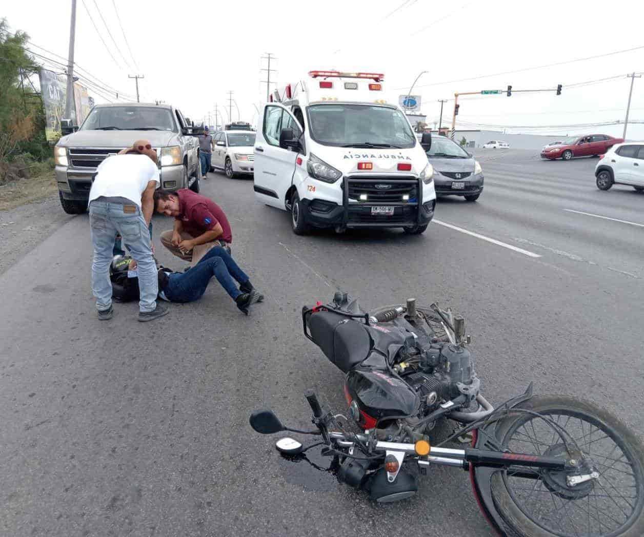 Resulta herido un motociclista