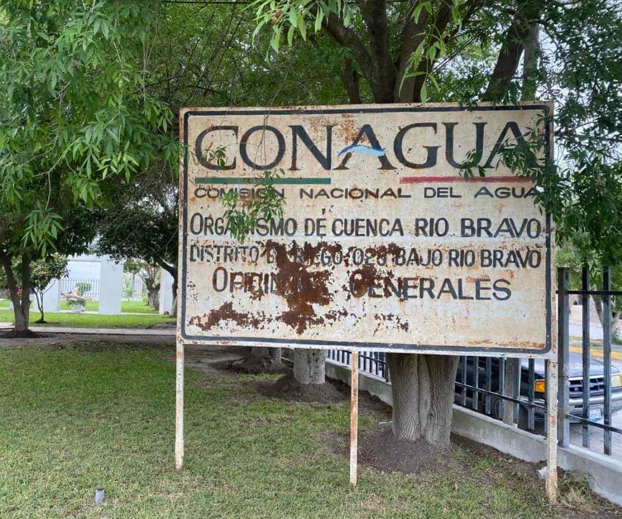 ´Hace agua´ edificio de Conagua en Río Bravo