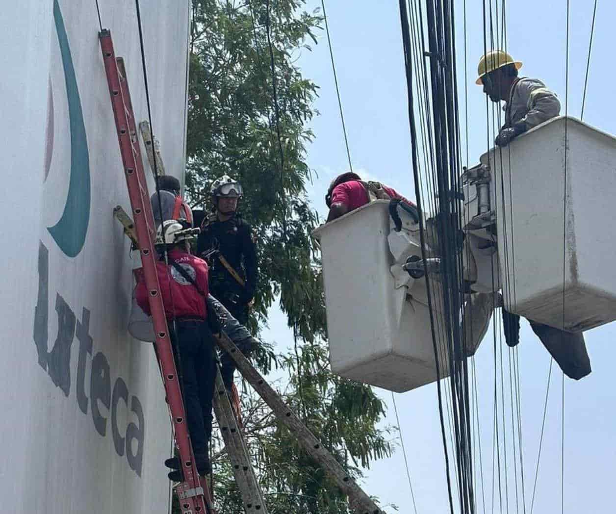 Hombre recibe descarga eléctrica mientras pintaba en Monterrey