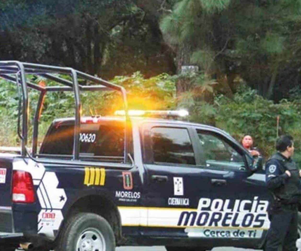 Atacan a balazos a director de Policía