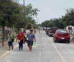 Acuden en familia a visitar a madres