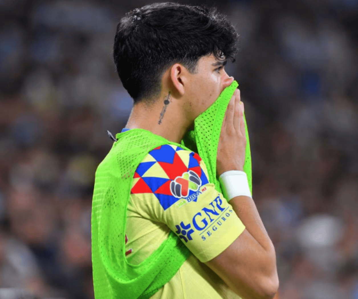 Kevin Álvarez seguirá en el América, así lo aseguró Miguel Layún Kevin Álvarez seguirá en el América, así lo aseguró Miguel Layún
