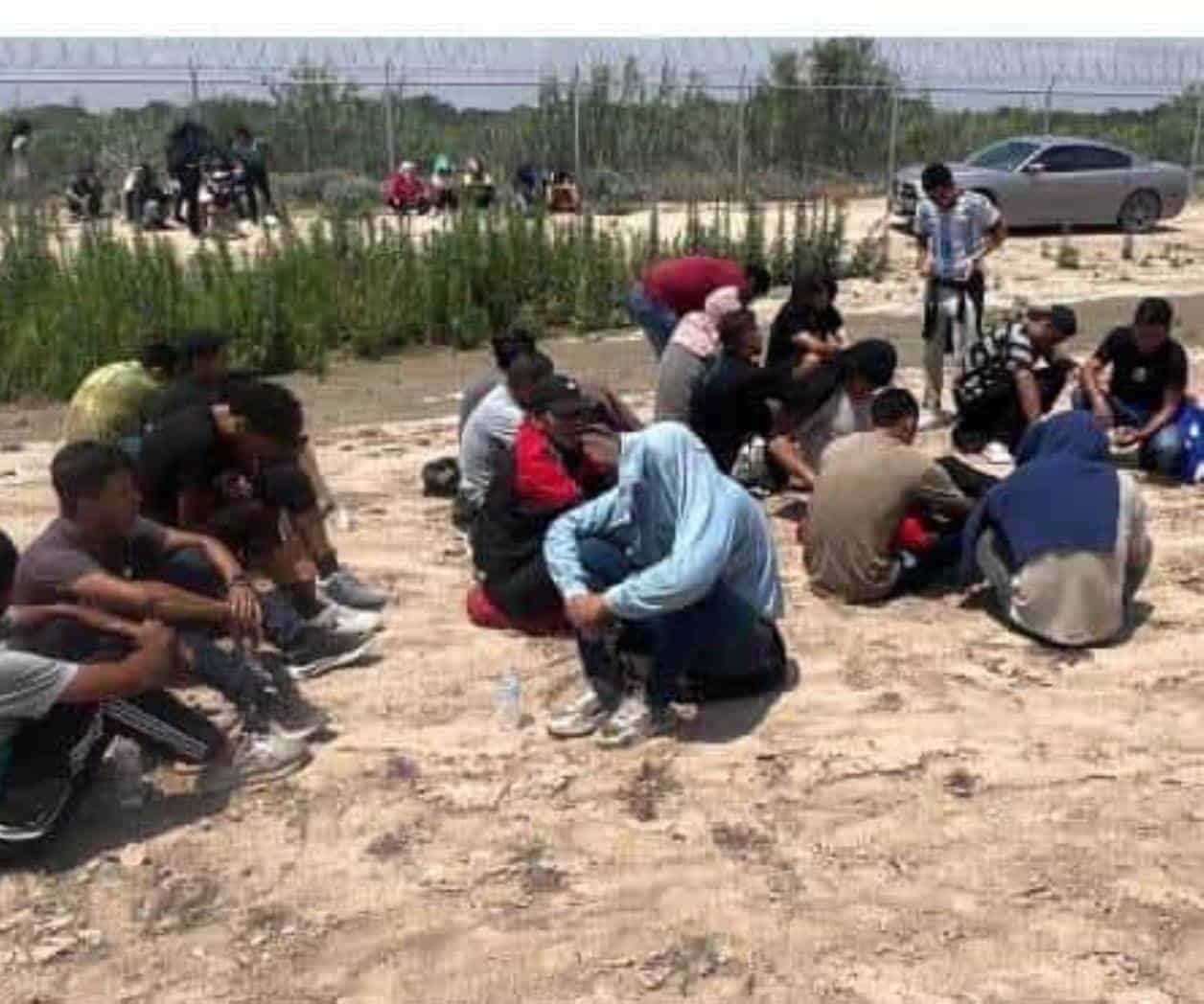 Desestiman cargos a migrantes; los arrestaron en masa por disturbios