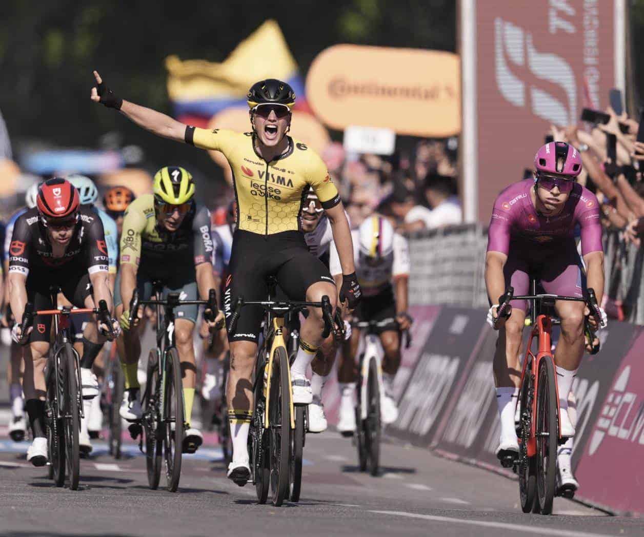 Giro: Kooij caza a Narváez y se lleva la novena etapa