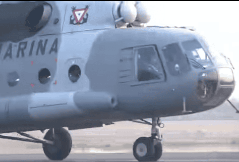 Ciudad Victoria | Esta tarde arribó un helicóptero de la Secretaría de Marina al aeropuerto Pedro J. Méndez, mismo que a partir del martes 14 de mayo se sumará a las tareas para combatir el incendio forestal que se registra en El Cañón del Novillo de Victoria.