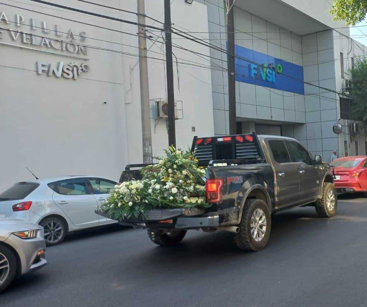 Sepultan en Monterrey a niños de Escobedo que murieron por comer pollo en mal estado