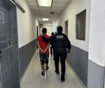 Remite esposa a tipo agresivo