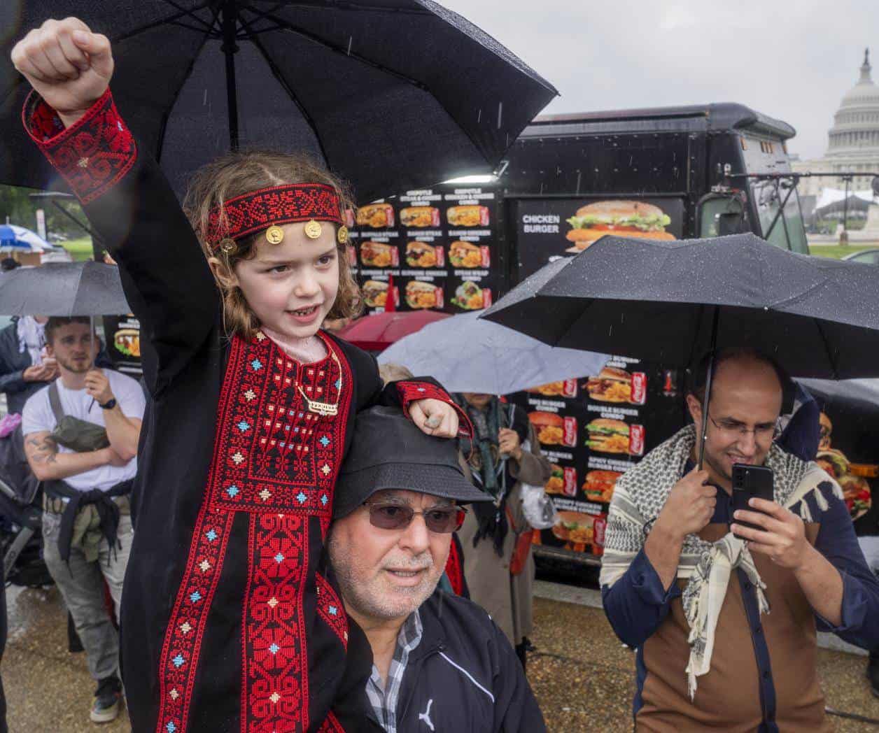 Conmemoran en Washington presente y pasado dolorosos