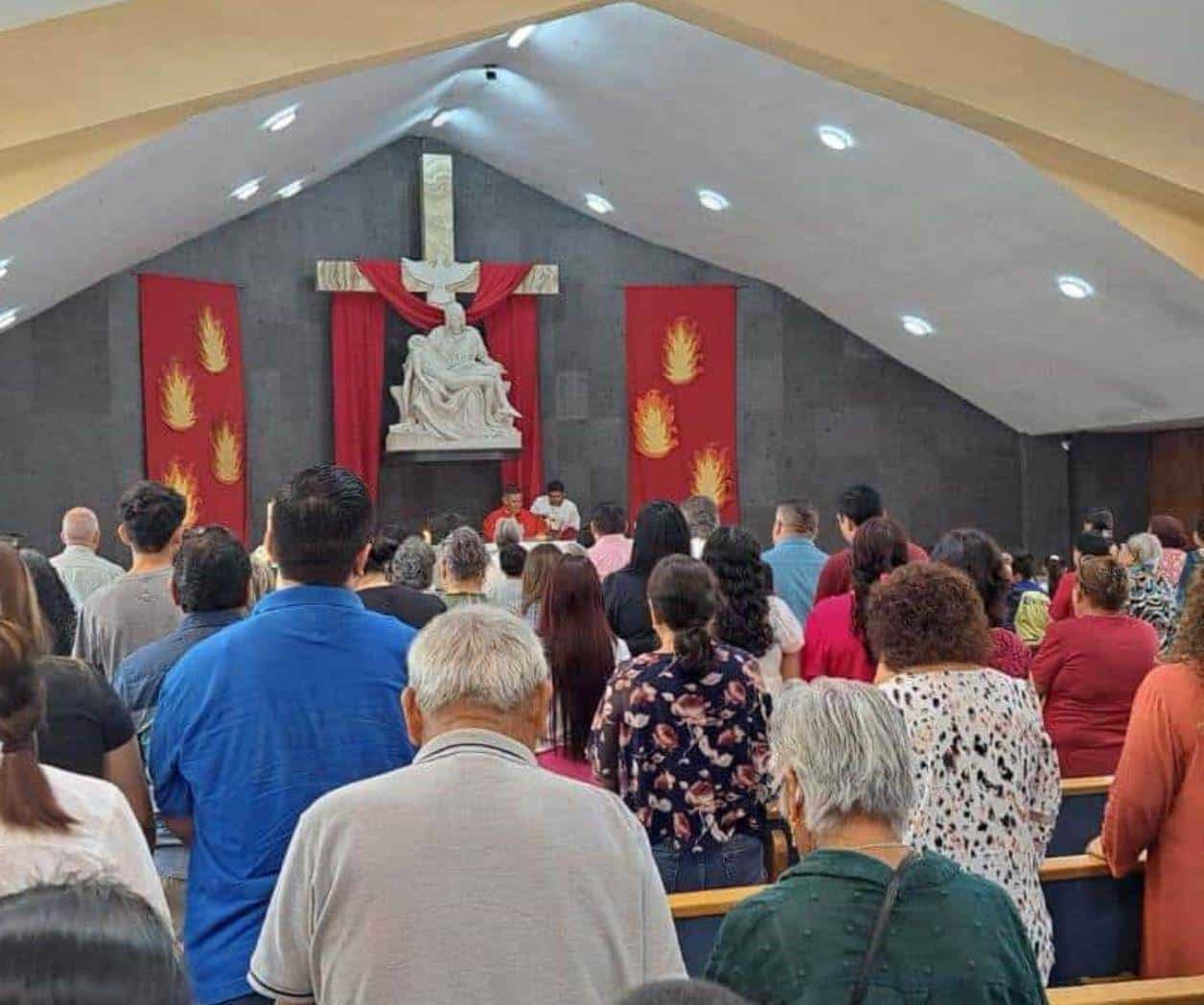 Concluye la Pascua con fiesta de Pentecostés