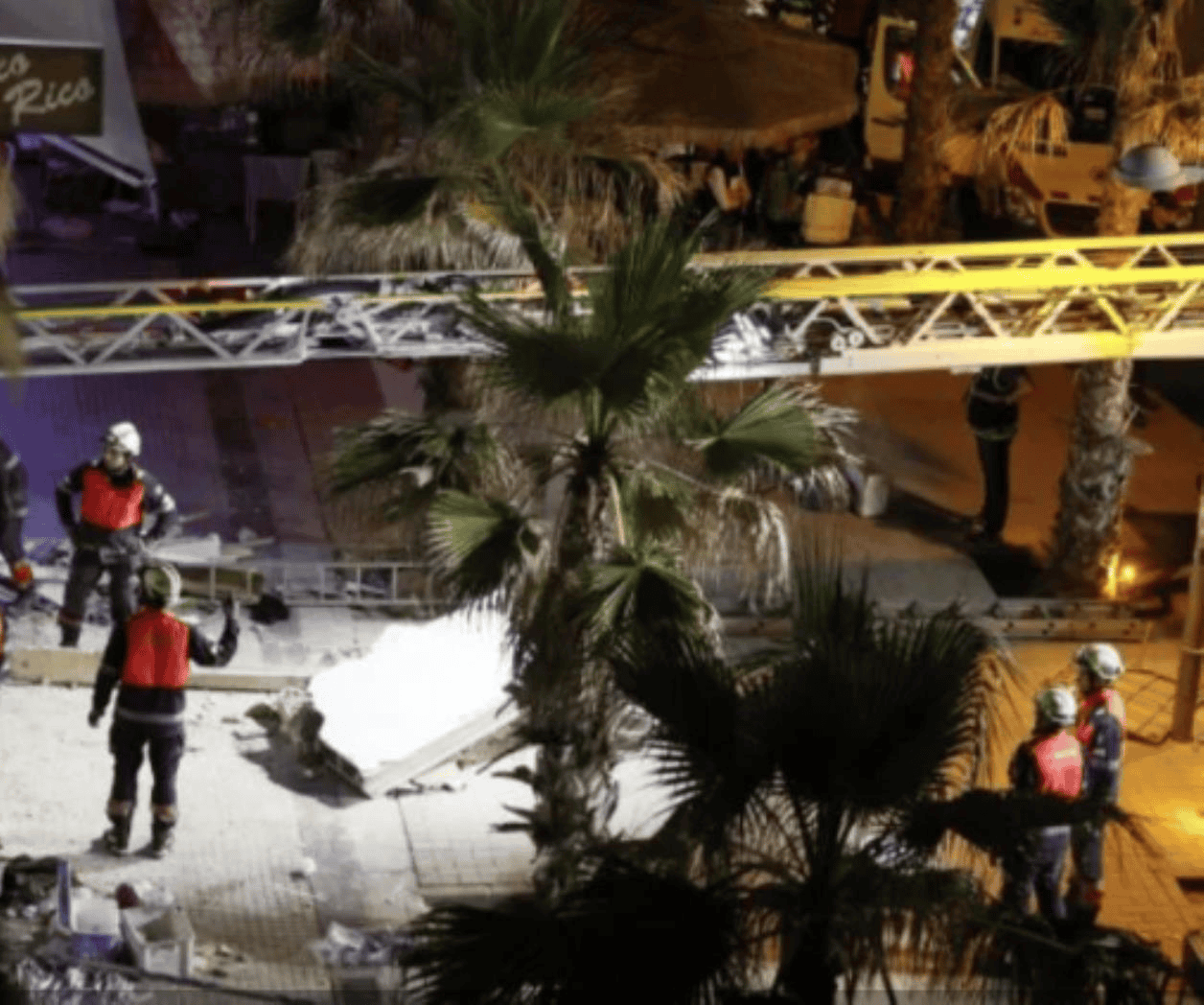 Derrumbe de edificio deja cuatro fallecidos Derrumbe de edificio deja cuatro fallecidos