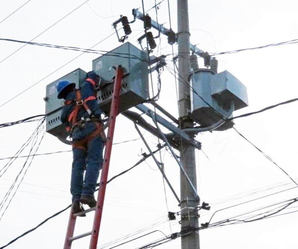 Satura calor red eléctrica en Tamaulipas; continuarán los apagones