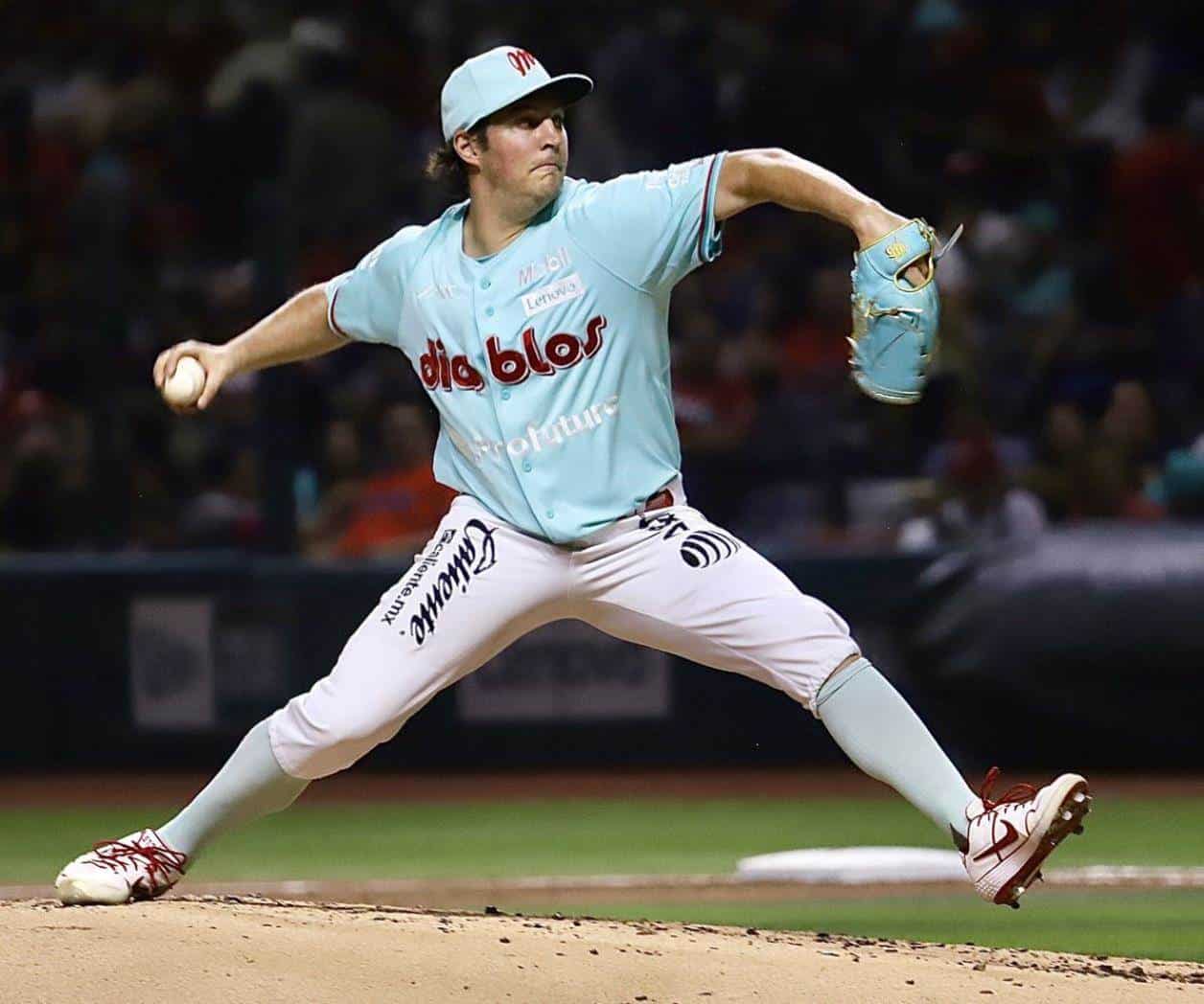 Se queda Trevor Bauer toda la temporada en Diablos Rojos