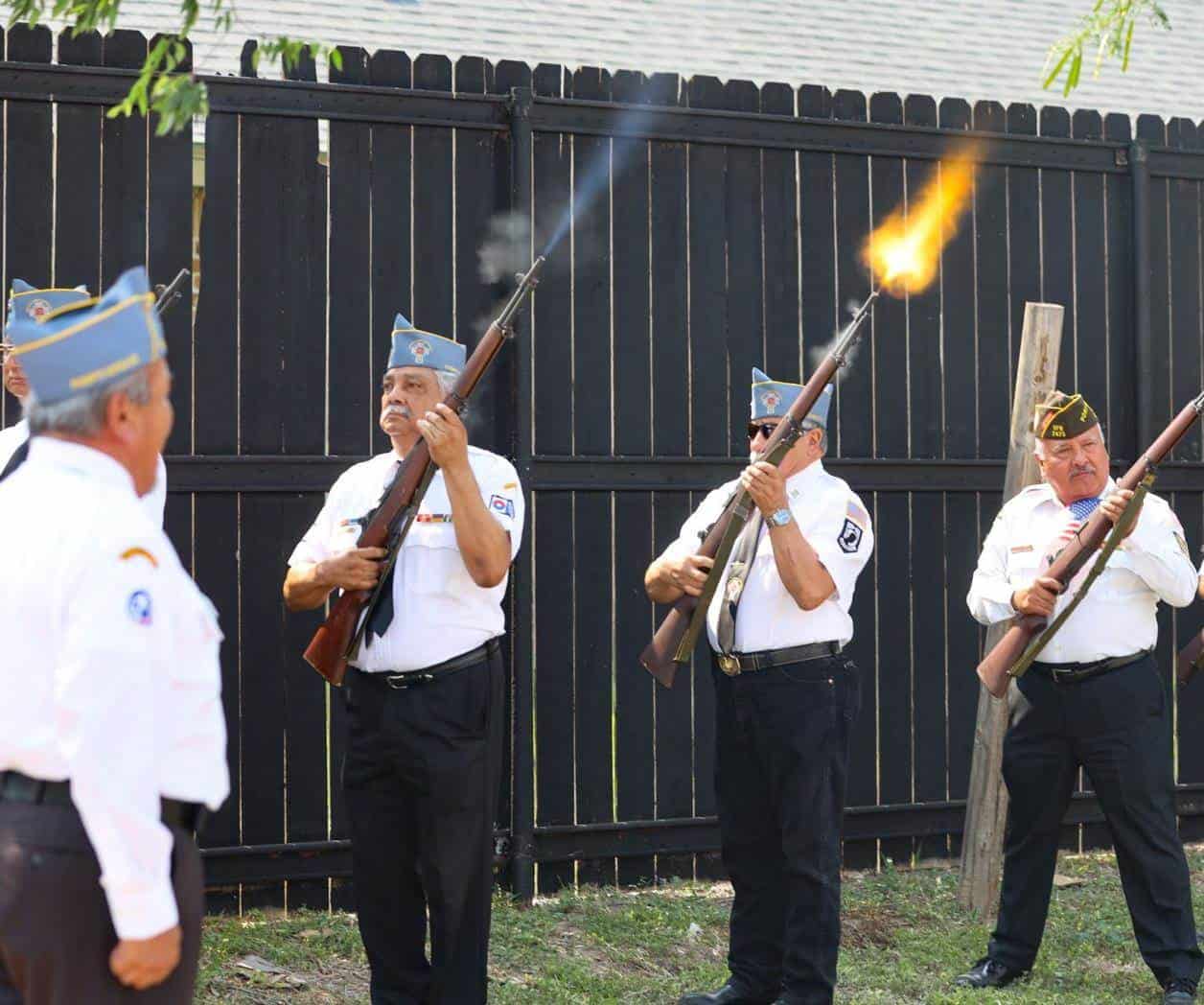 Recuerdan a guerreros en el Día de los Caídos