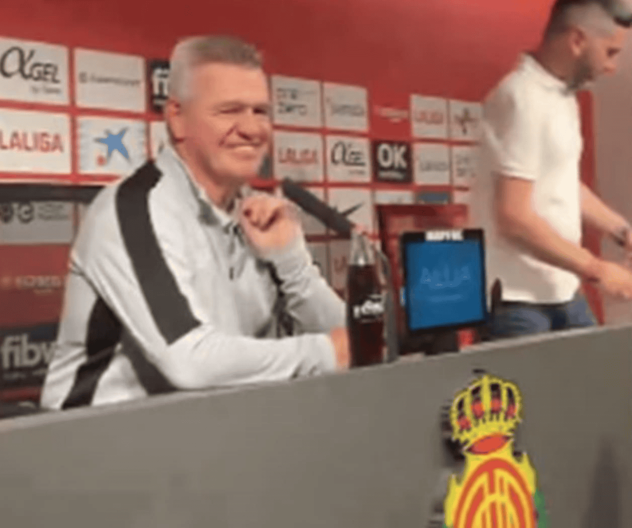 Emotiva despedida de Javier Aguirre en el Mallorca