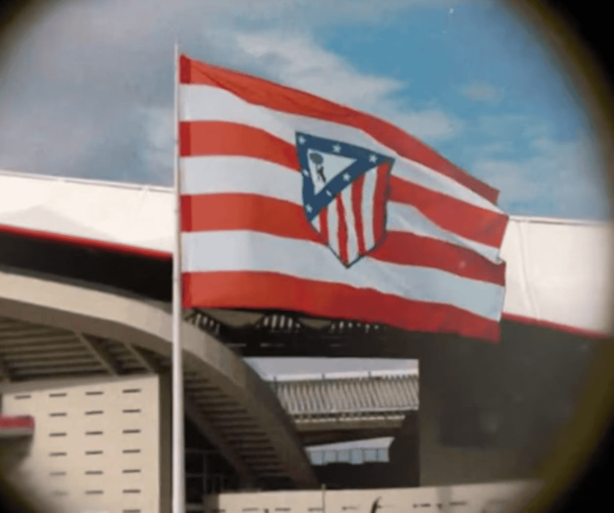 Atlético de Madrid volverá a usar su tradicional escudo