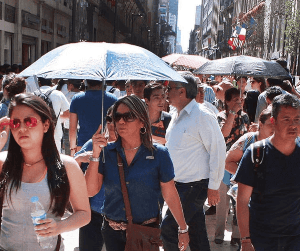 Mayo mortal: Golpe de calor deja 61 defunciones hasta el momento Mayo mortal: Golpe de calor deja 61 defunciones hasta el momento