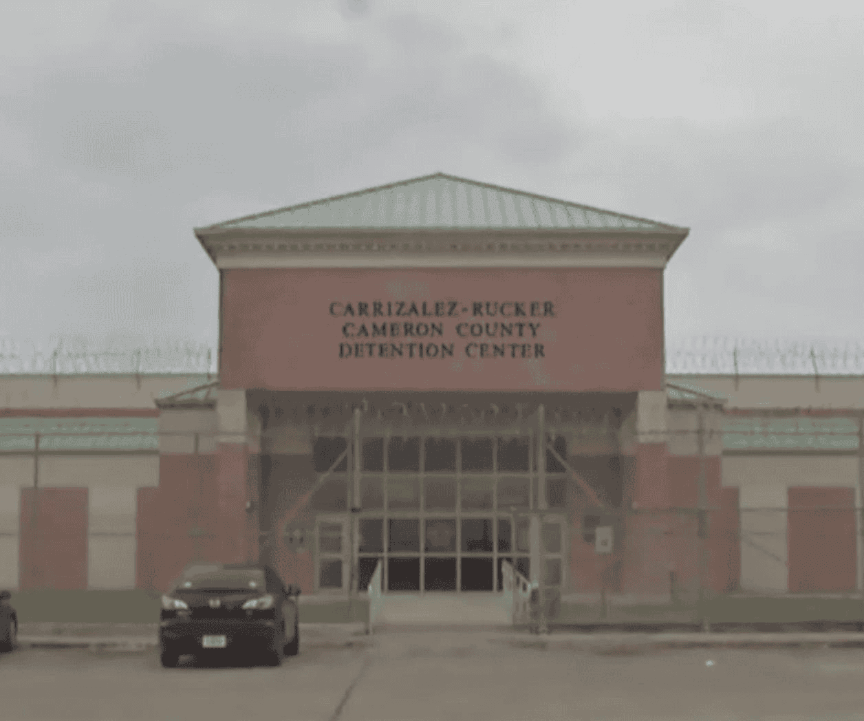 Agente de la Patrulla Fronteriza cae por tr&aacute;fico humano