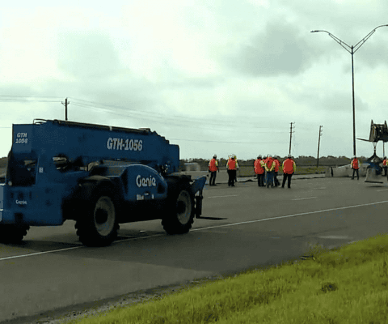 Realizan simulacro de evacuación en carretera para casos de huracanes