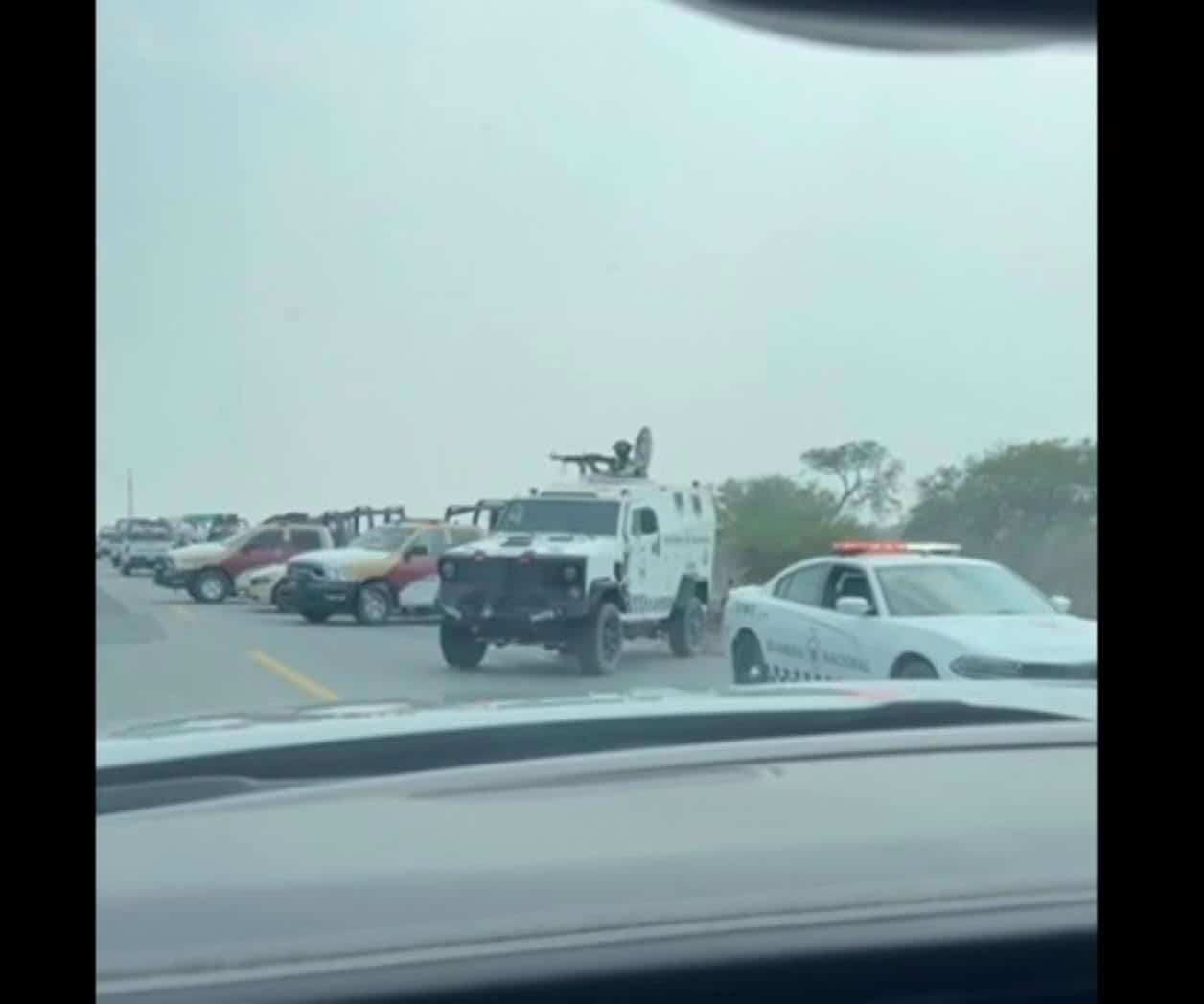 Abaten a 2 pistoleros y aseguran vehículos en carretera Victoria-Matamoros