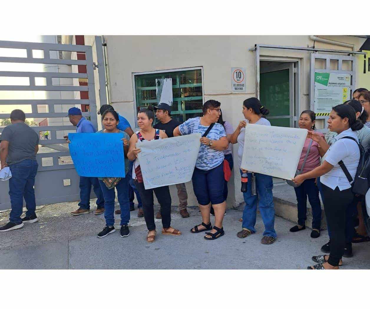 Colonos de Reynosa protestan contra CFE por falta de transformadores Colonos de Reynosa protestan contra CFE por falta de transformadores