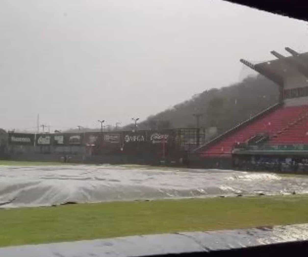 Suspensión del partido entre Sultanes de Monterrey y Piratas Suspensión del partido entre Sultanes de Monterrey y Piratas