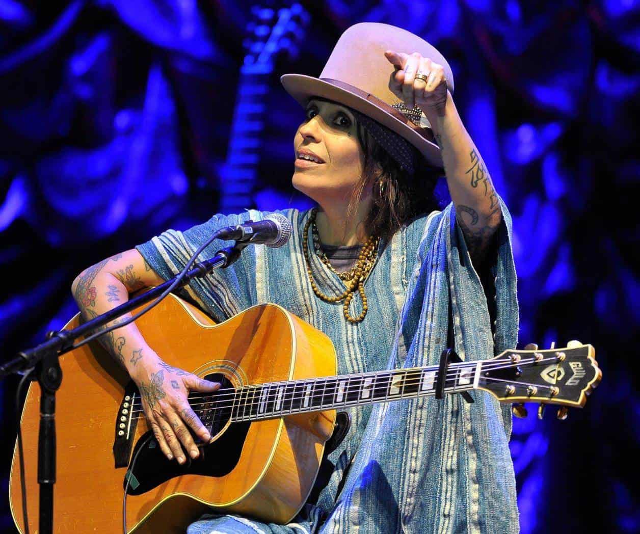 Se sometió Linda Perry a una mastectomía doble
