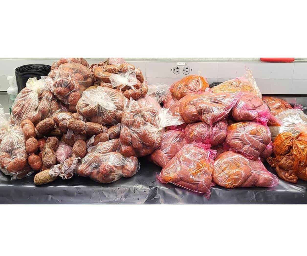 Decomisan carne de cerdo y aplican multa en Puerto de Entrada a Laredo