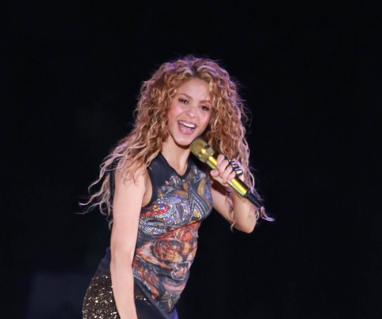 Shakira habla de los peores momentos de su vida y c&oacute;mo los super&oacute;